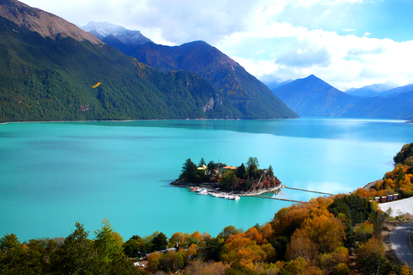拉薩-納木錯-林芝-巴松措-大峽谷-日喀則-珠峰10晚11日游