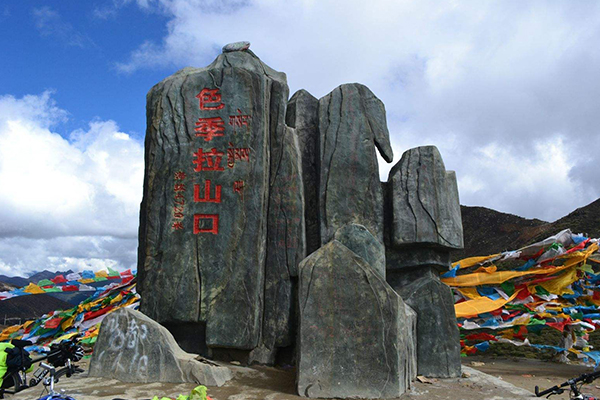 臻品環(huán)線，布宮，林芝，巴松措，大峽谷，拉姆拉錯(cuò)，朗縣，澤當(dāng)，羊湖6晚7日游