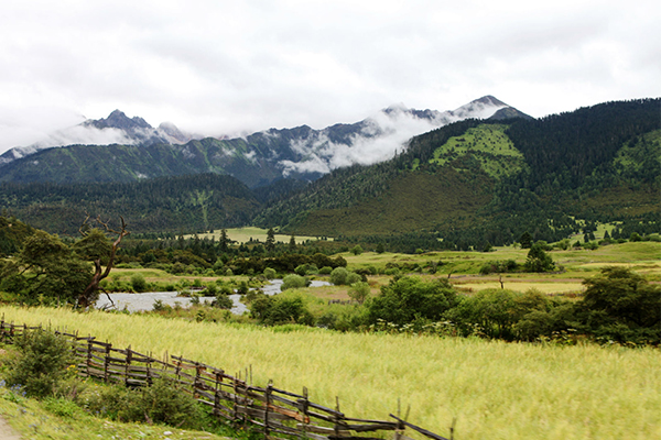 極奢環(huán)藏，拉薩，林芝，波密，魯朗林海，大峽谷，拉姆拉錯，澤當，珠峰，薩嘎，岡仁波齊，古格王朝，獅泉河，扎林寺，當惹雍錯，尼瑪，班戈，納木錯20晚21日游